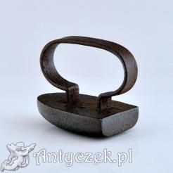 Zabytkowe żelazko z końca XIX wieku