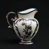 Ekskluzywny eksponat z porcelany Ecru okutej srebrem